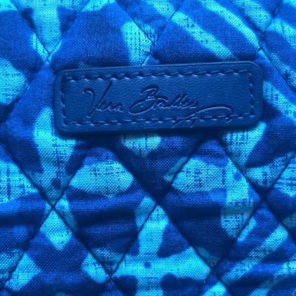Vera Bradley Tote Bag and purse. Blue Cuban Tile Batik Print, almost new - Picture 3 of 9